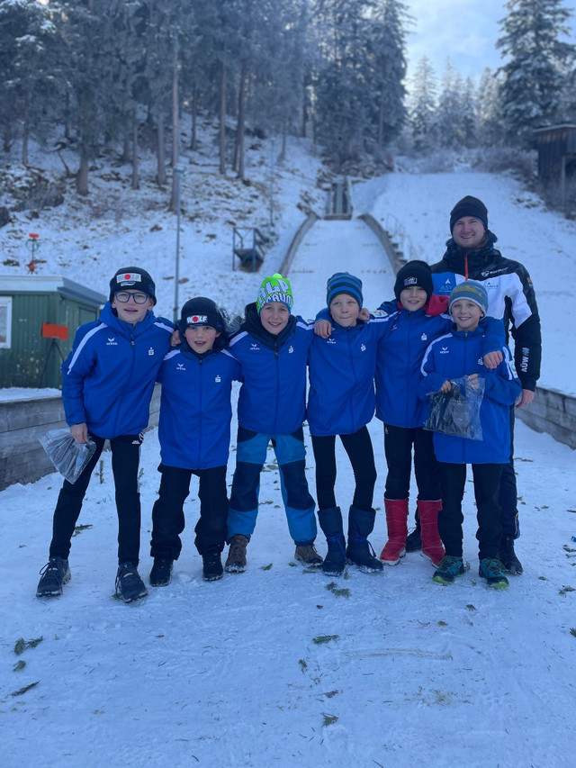 Team Bayern West mit Trainer Phil Kreischer